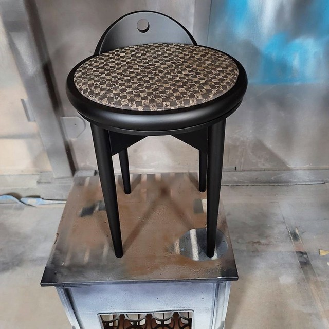 丸椅子リペアの画像