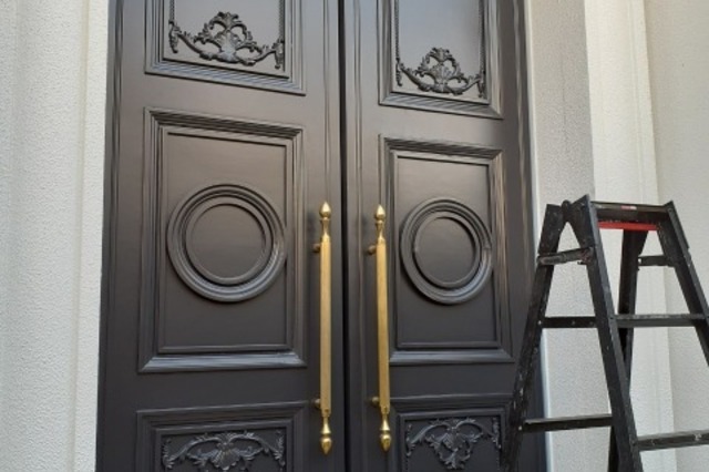 岡山市　結婚式場　扉塗装の画像07