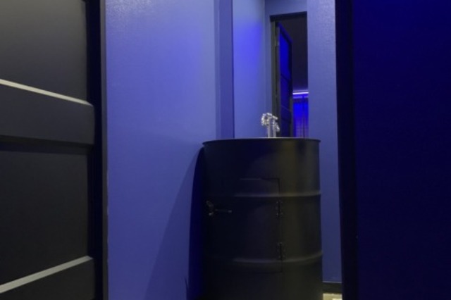 福山市　BAR　店舗塗装の画像02