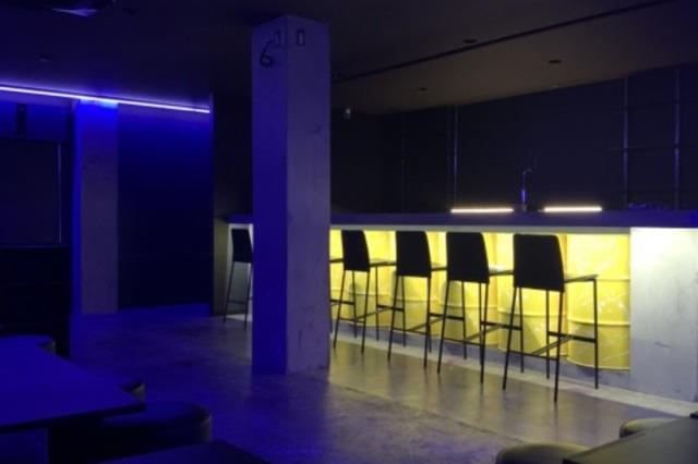 福山市　BAR　店舗塗装の施工後画像