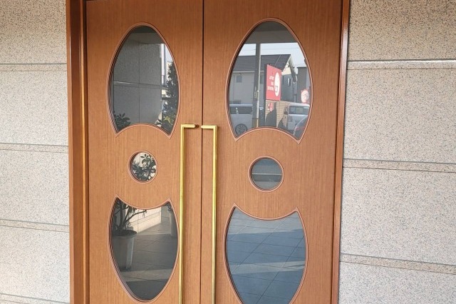 福山市　マンションエントランス建具　修繕の画像02