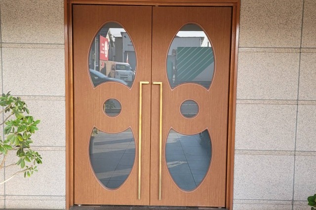 福山市　マンションエントランス建具　修繕の施工後画像