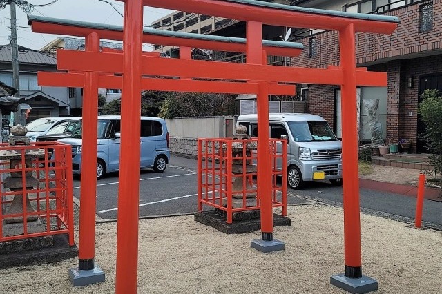 福山市　鳥居修繕工事の画像02