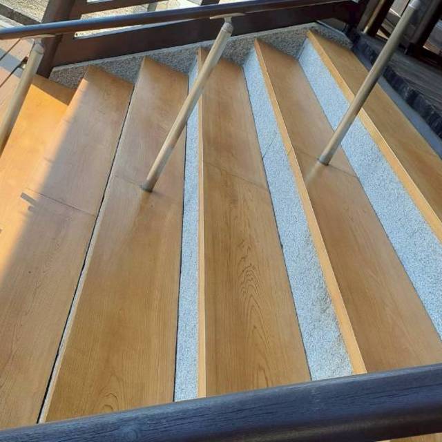 尾道市　お寺(木部）撥水塗装の画像