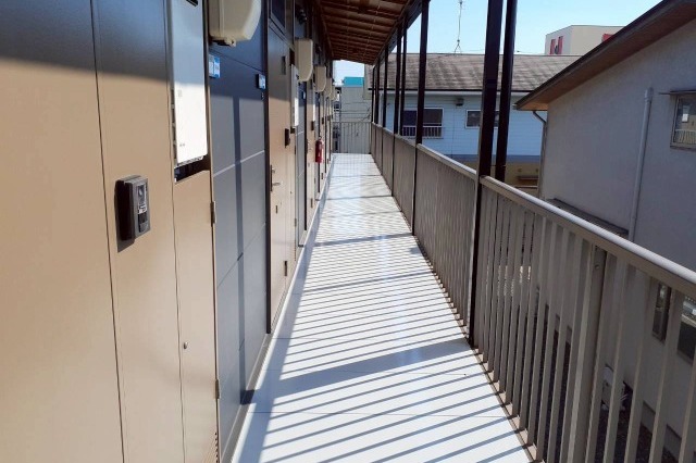 福山市　通路土間・階段踏板　塗装工事の画像06