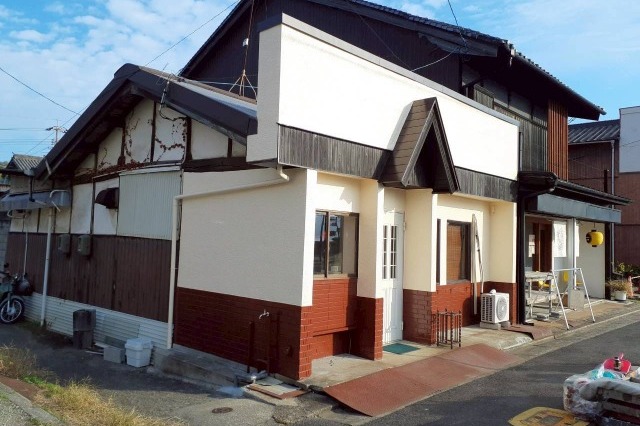 尾道市　店舗塗装の施工後画像